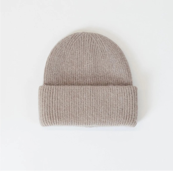 unbranded Accessories - Cozy Brown Knit Beanie